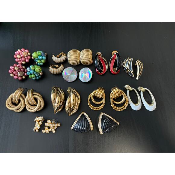 Vintage Statement Earrings Lot of 13 Gold Tone Clip On & Pierced - Picture 1 of 2